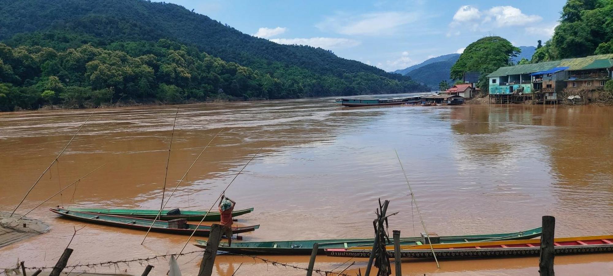 Апартаменты Mekong Backpackers Пакбенг Экстерьер фото