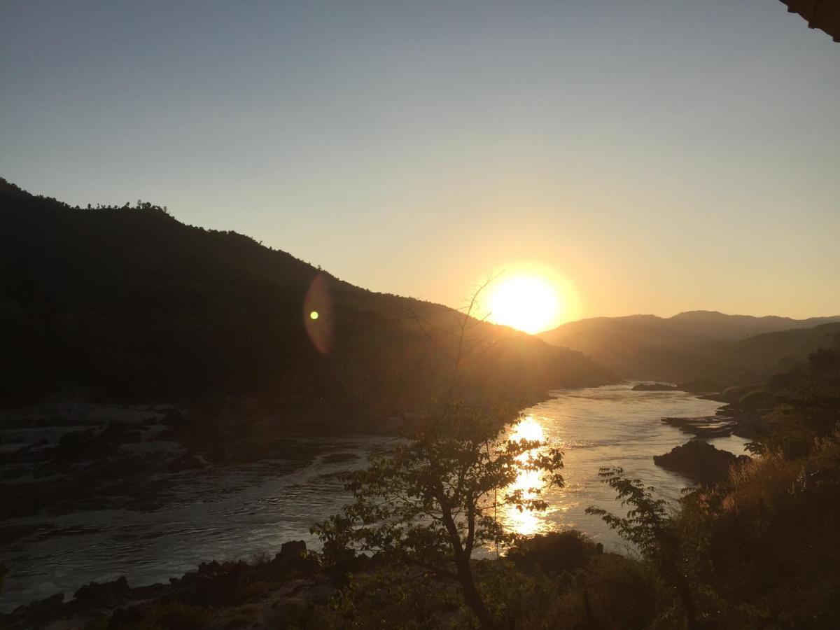 Апартаменты Mekong Backpackers Пакбенг Экстерьер фото